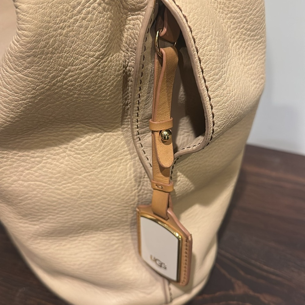 UGG Chic Cream Hobo Bag - Picture 3 of 9